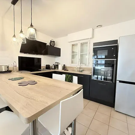 Hébergement de vacances Maison De Charme 3 Etoiles A 300m De La Saint-Pierre-d'Oleron